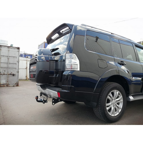 Фаркоп BALTEX на MITSUBISHI Pajero 2006–  Арт. 14.2062.56 (3/5 дверей, фаркоп с нерж. Накладкой)