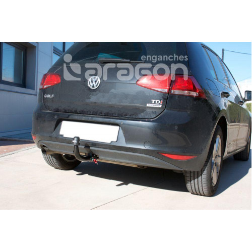 Фаркоп ARAGON на VOLKSWAGEN Golf 2012–  Арт. E6700DV 