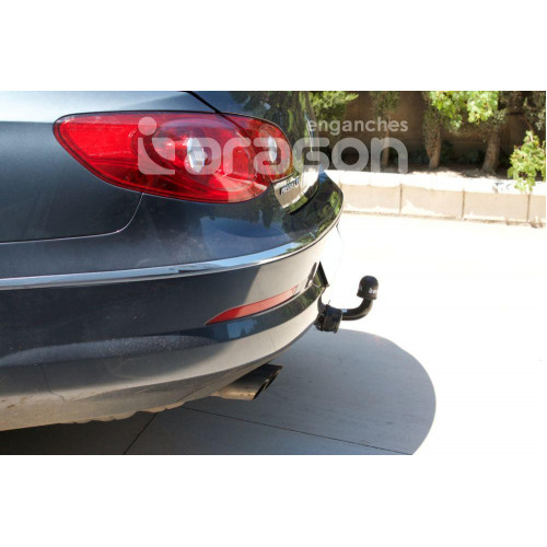 Фаркоп ARAGON на VOLKSWAGEN Passat CC 2008–2012  Арт. E6702EA 
