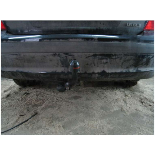 Фаркоп BOSAL (ORIS) на HYUNDAI Elantra 2000–2007 Арт. 4238-A (хетчбэк, седан Tagaz)